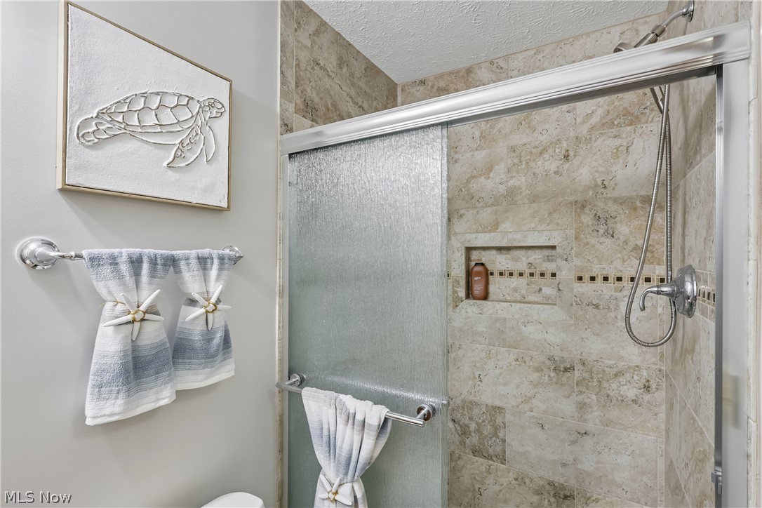 17654 Lois Way Doylestown OH 44230