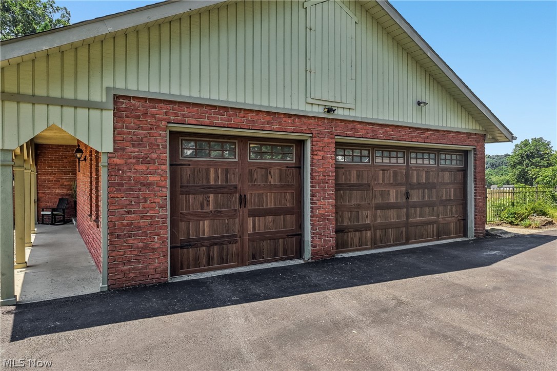 17654 Lois Way Doylestown OH 44230