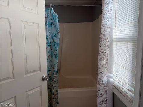 227 N East Street Medina OH 44256