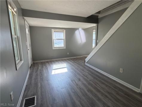 227 N East Street Medina OH 44256