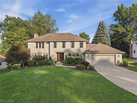 6224 Sandy Ridge Circle NW North Canton OH 44720