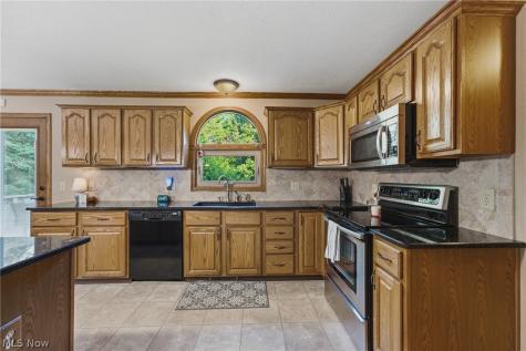 6224 Sandy Ridge Circle NW North Canton OH 44720