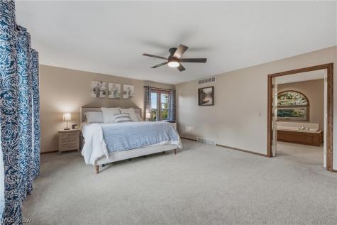 6224 Sandy Ridge Circle NW North Canton OH 44720