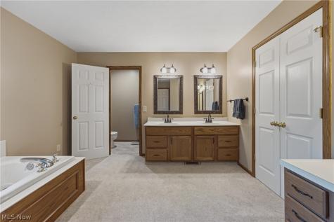 6224 Sandy Ridge Circle NW North Canton OH 44720