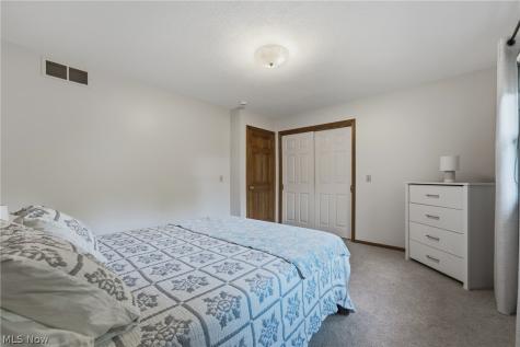 6224 Sandy Ridge Circle NW North Canton OH 44720