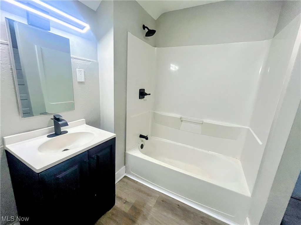 385 Campbell Street Akron OH 44307