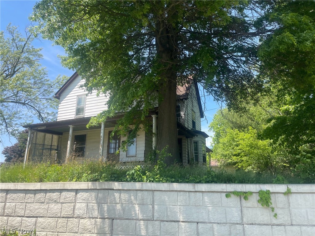 151 3rd Street NW Strasburg OH 44680