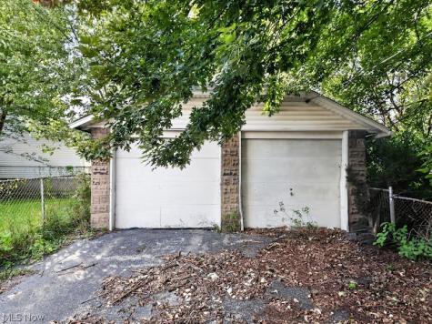 36 W Heights Avenue Youngstown OH 44509