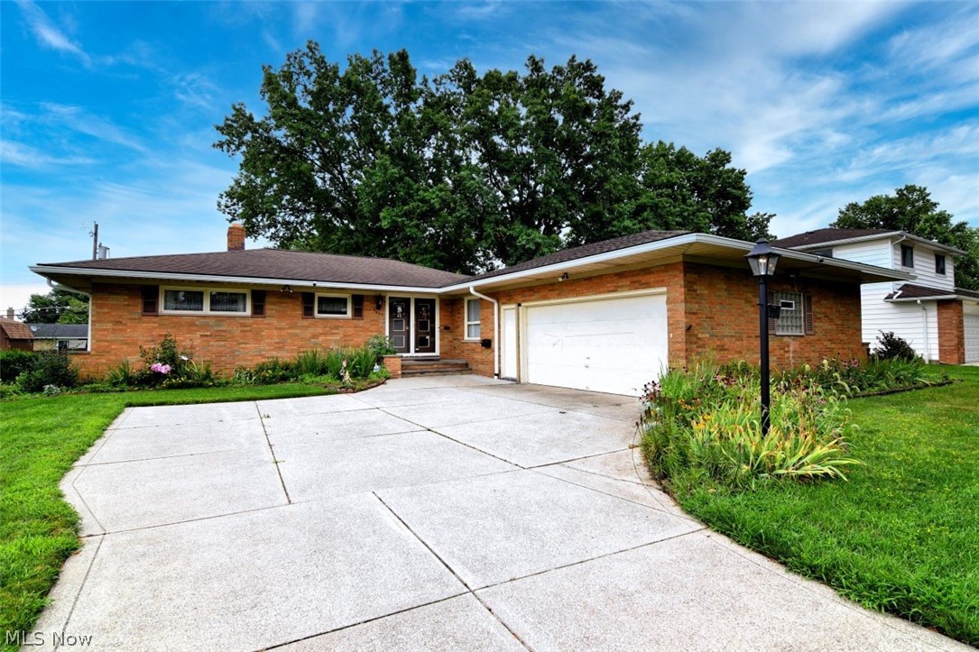 5669 Beacon Hill Drive Seven Hills OH 44131