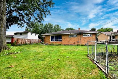 5669 Beacon Hill Drive Seven Hills OH 44131