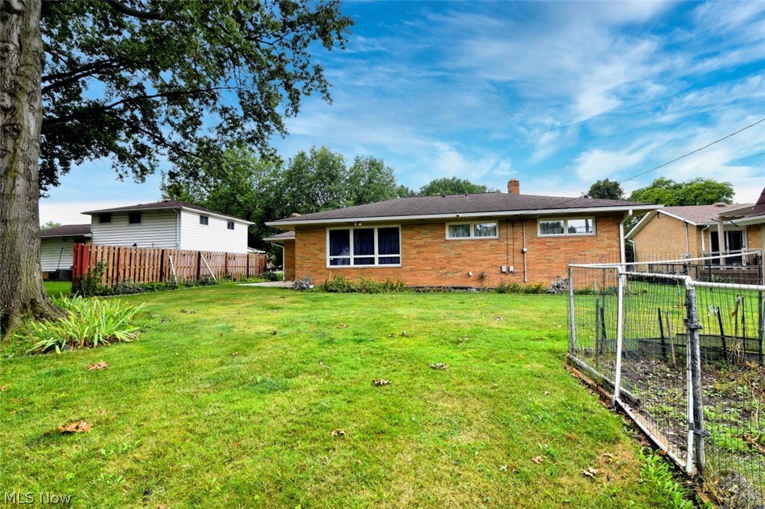5669 Beacon Hill Drive Seven Hills OH 44131
