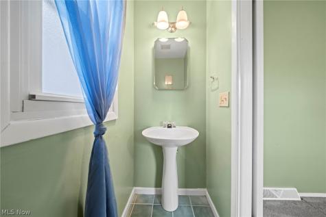 13257 Whitney Road Strongsville OH 44136