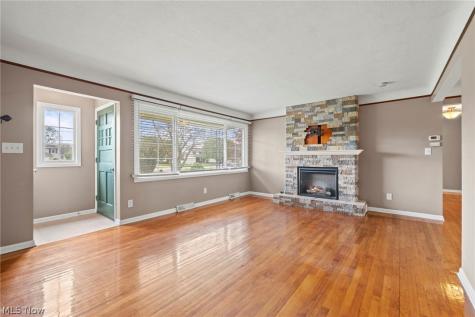 13257 Whitney Road Strongsville OH 44136