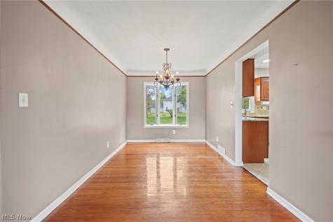 13257 Whitney Road Strongsville OH 44136
