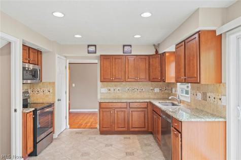 13257 Whitney Road Strongsville OH 44136