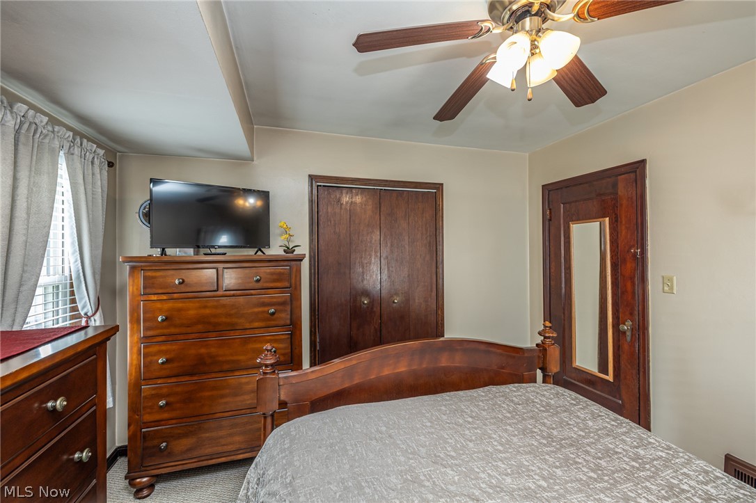 2424 E 30th Street South Lorain OH 44055