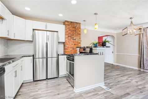 6145 Stanbury Road Parma OH 44129