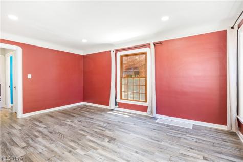 6145 Stanbury Road Parma OH 44129