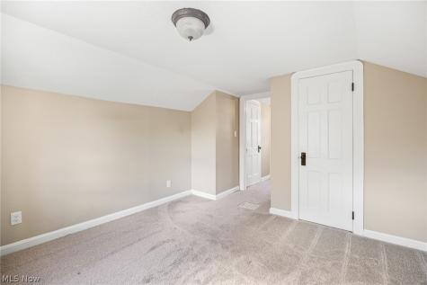 6145 Stanbury Road Parma OH 44129
