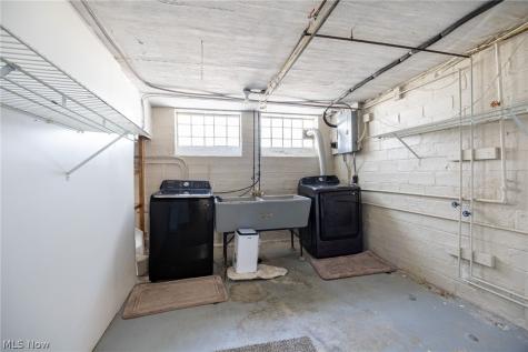 6145 Stanbury Road Parma OH 44129