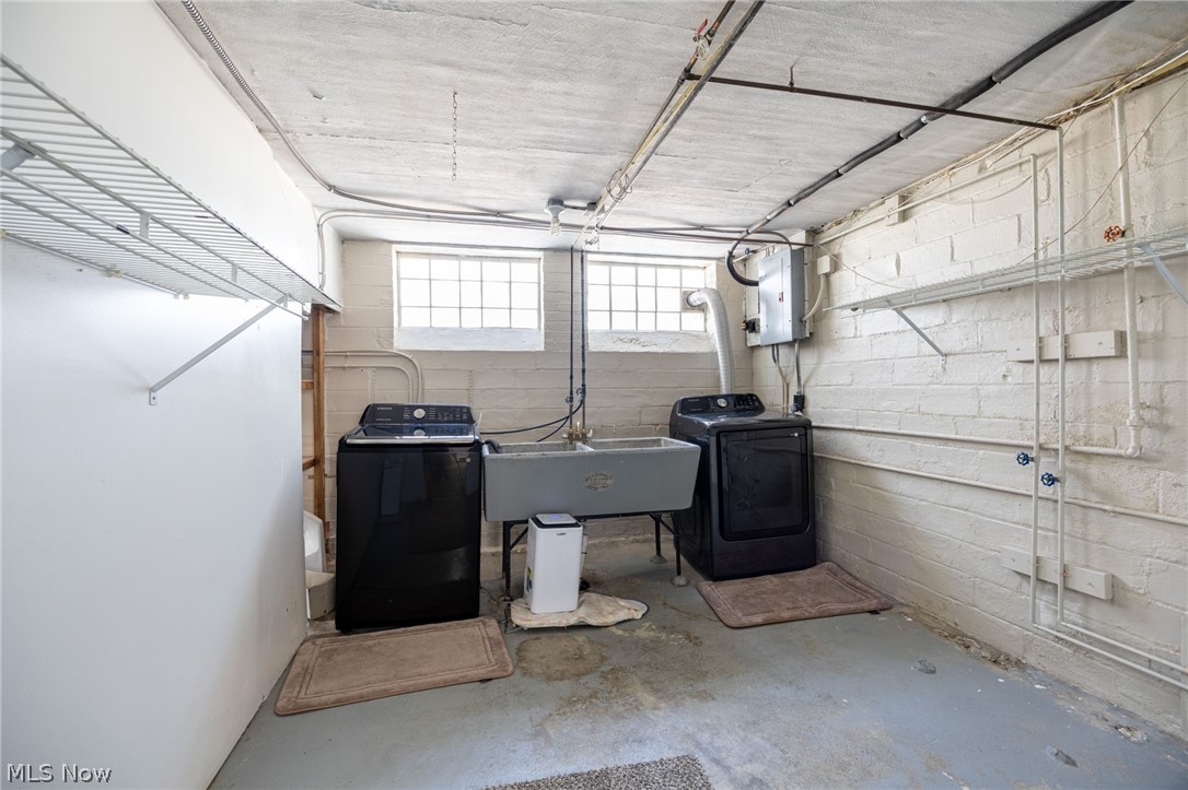 6145 Stanbury Road Parma OH 44129