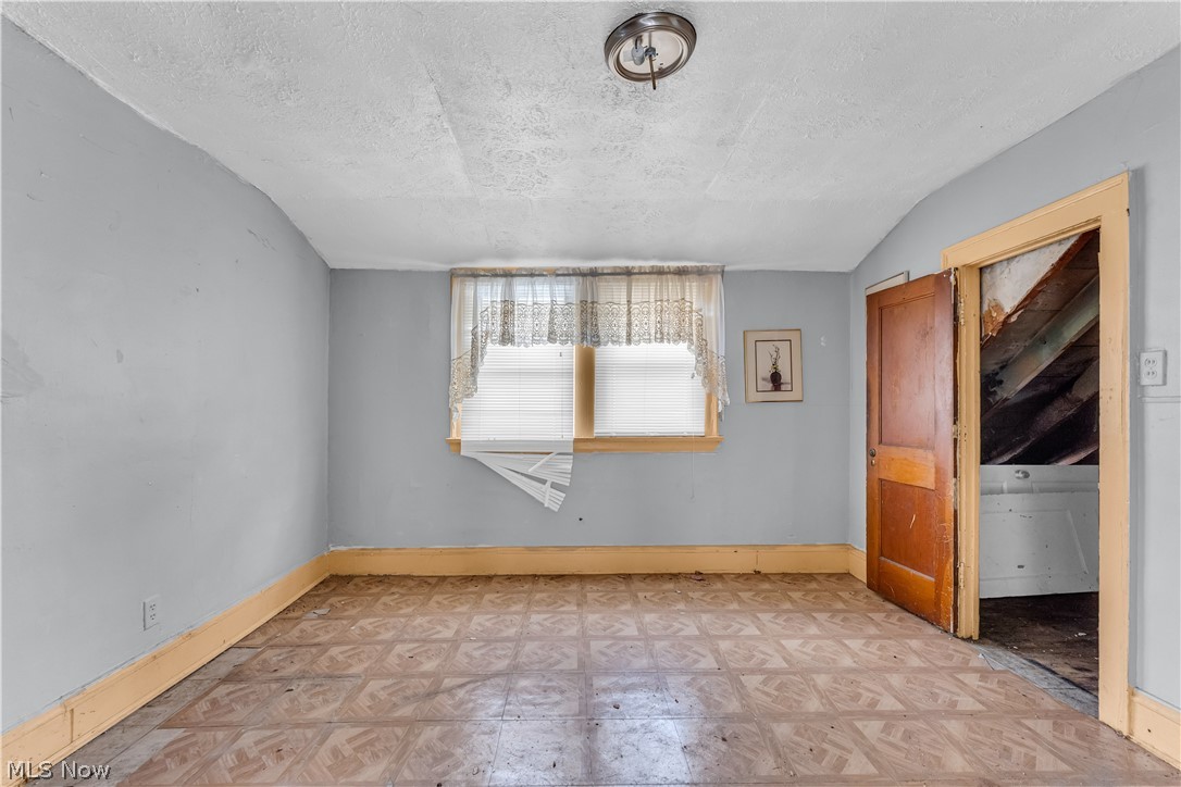 4086 E 141st Street Cleveland OH 44128
