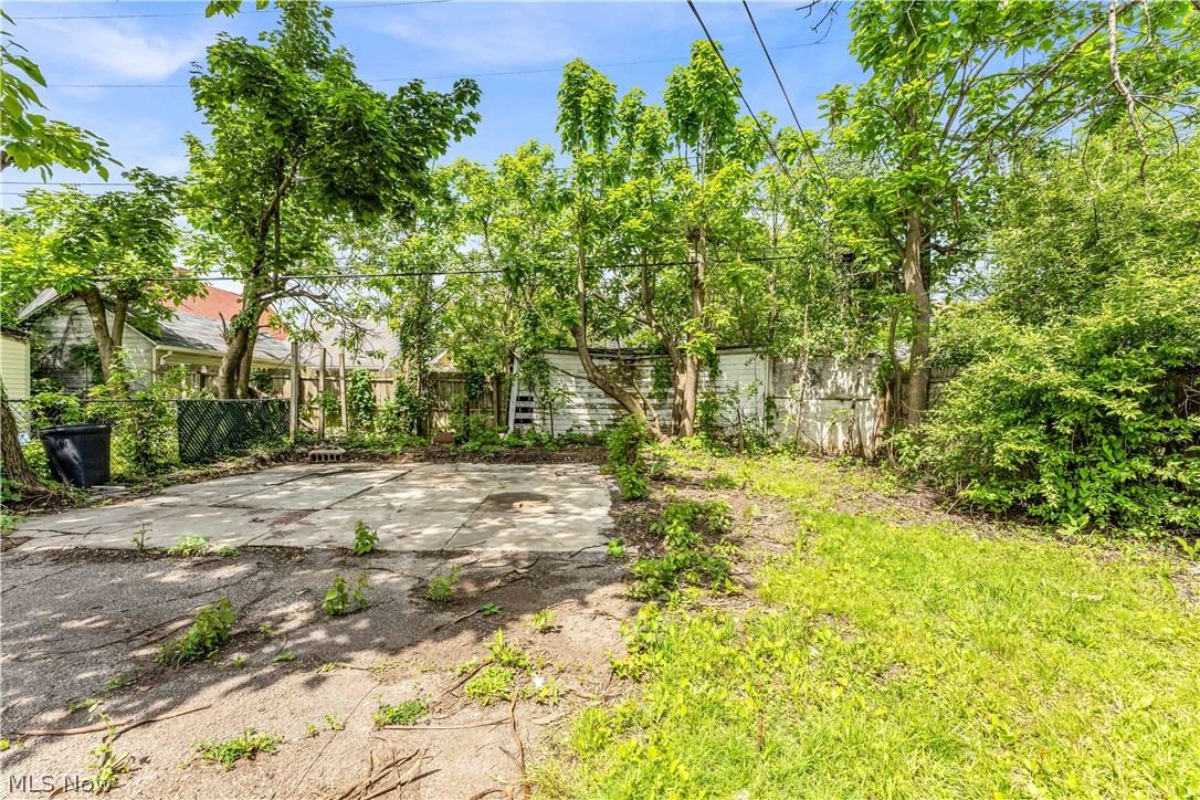 4086 E 141st Street Cleveland OH 44128