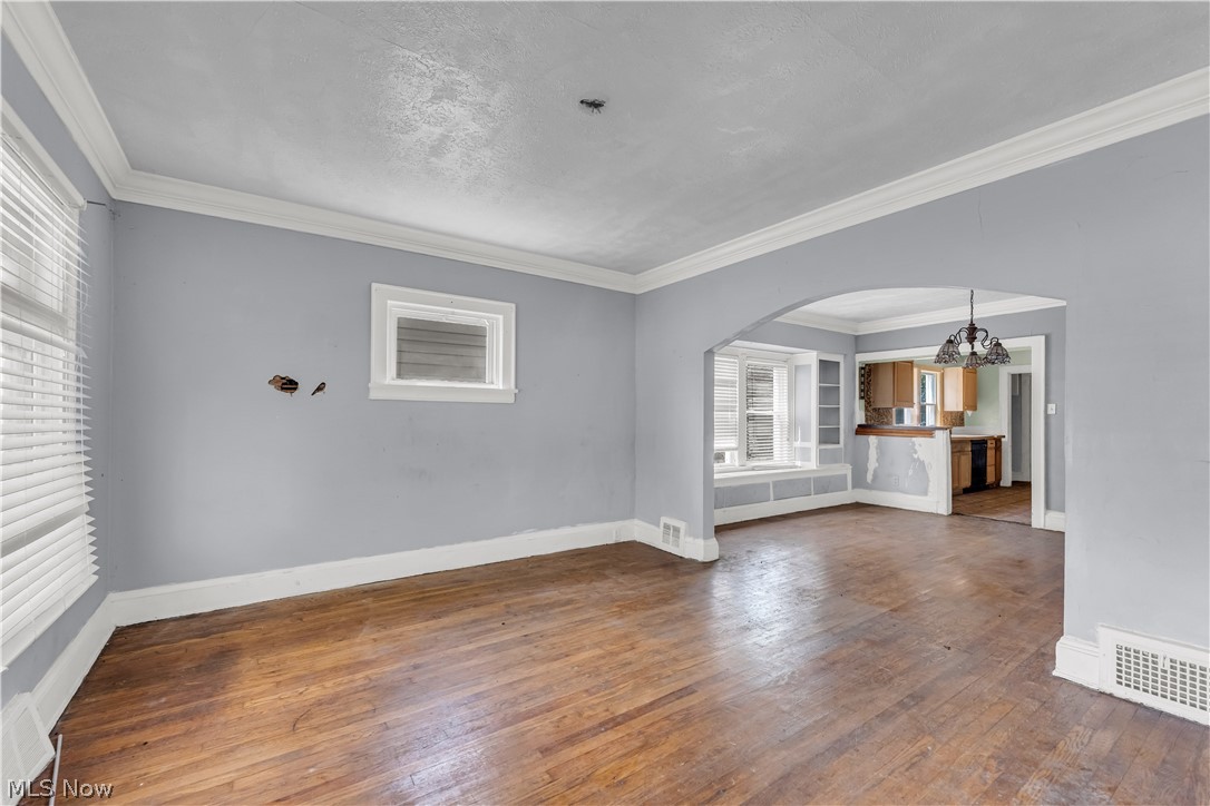 4086 E 141st Street Cleveland OH 44128