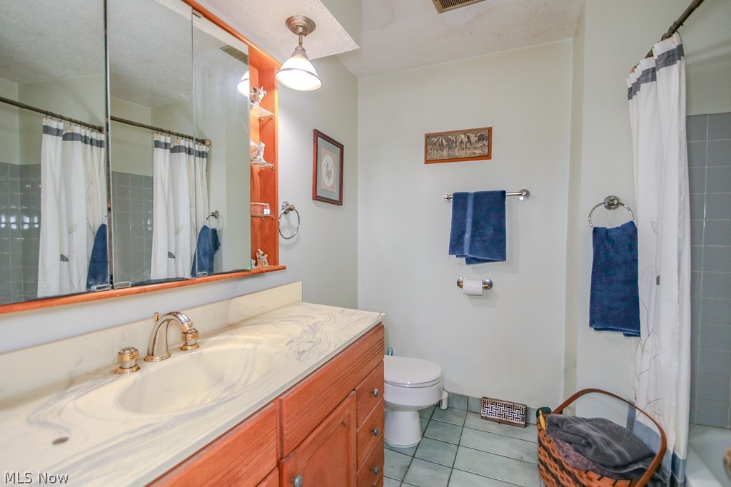 7370 Ledgewood Drive Kirtland OH 44094