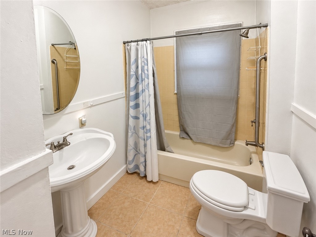 3648 E 106th Street Cleveland OH 44105