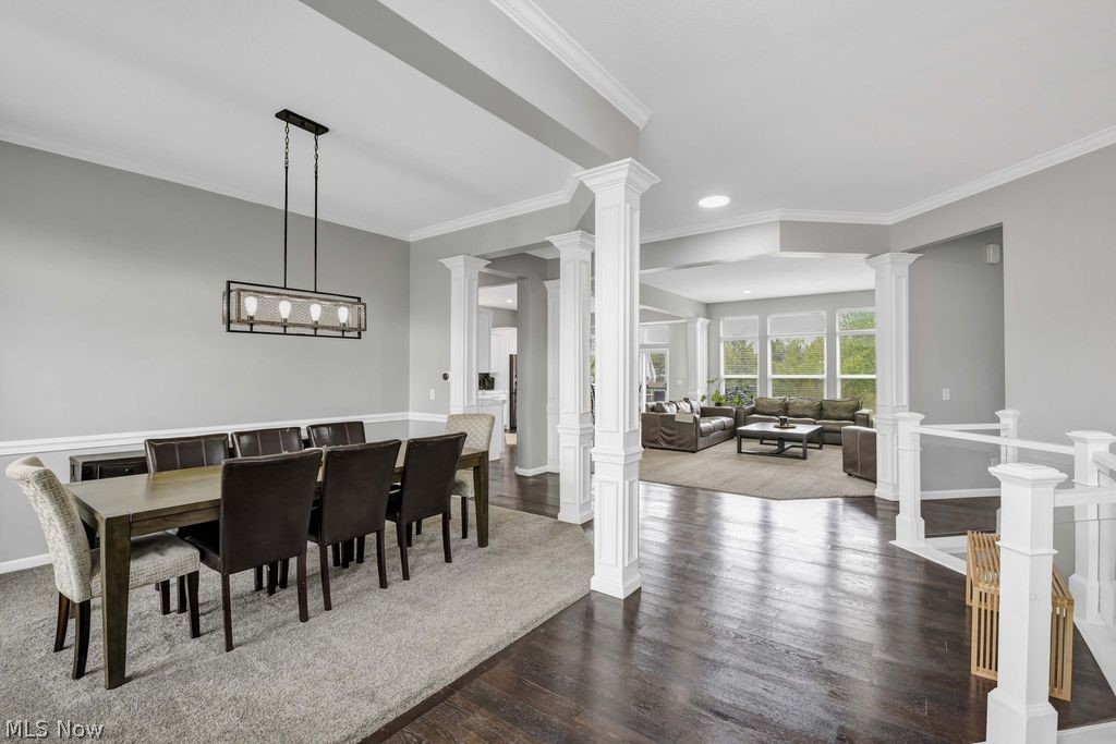 4089 Fox Chase Seven Hills OH 44131