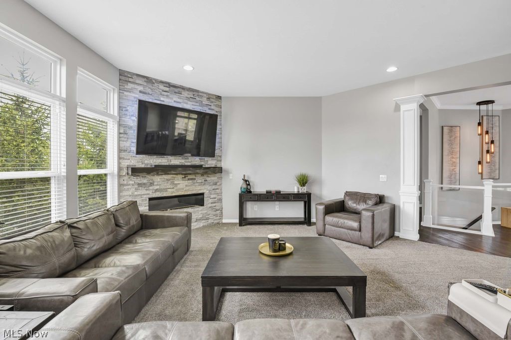 4089 Fox Chase Seven Hills OH 44131