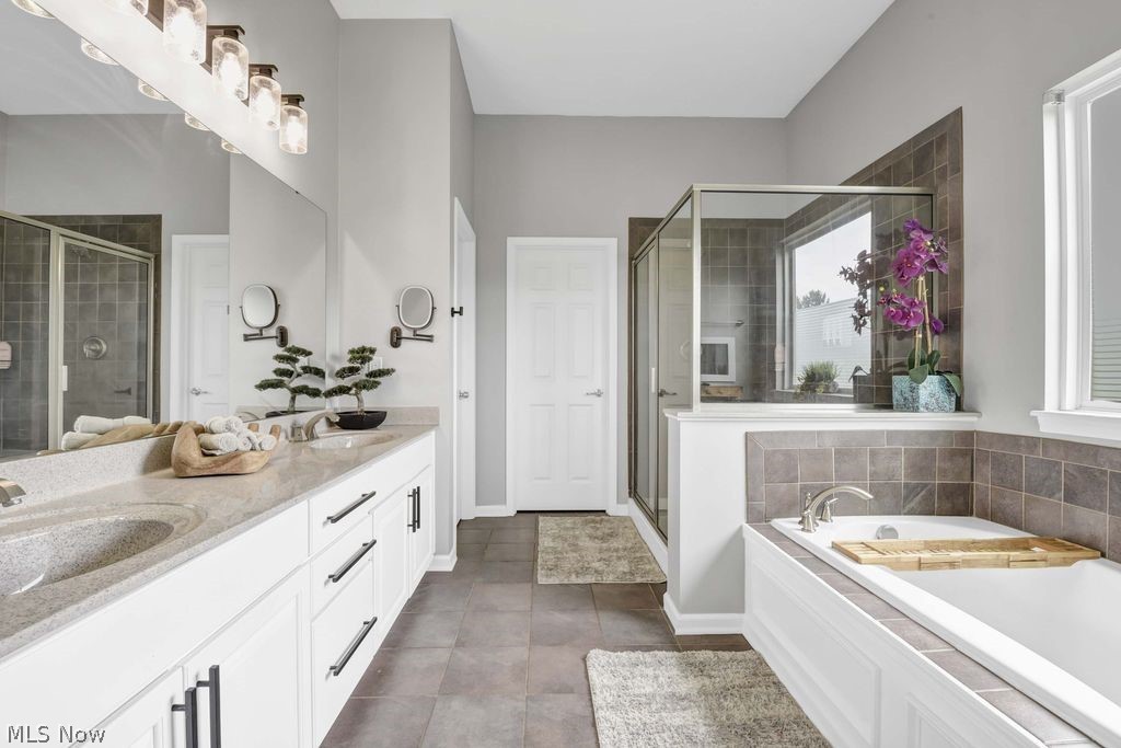4089 Fox Chase Seven Hills OH 44131