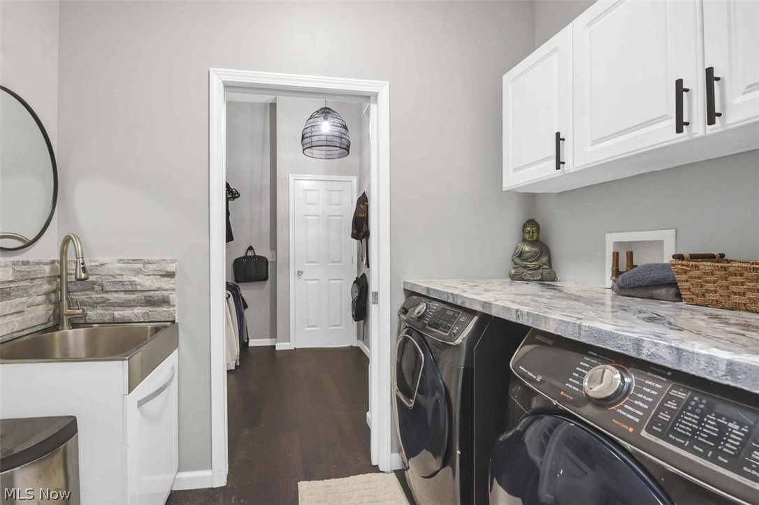 4089 Fox Chase Seven Hills OH 44131