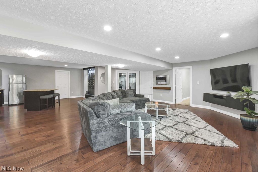 4089 Fox Chase Seven Hills OH 44131