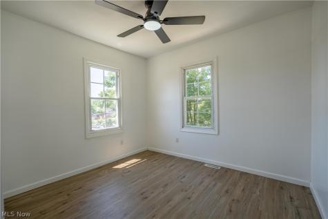 155 Fernwood Avenue Barberton OH 44203