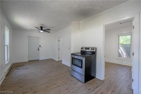 155 Fernwood Avenue Barberton OH 44203