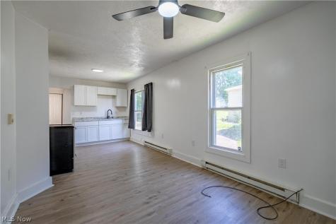 155 Fernwood Avenue Barberton OH 44203