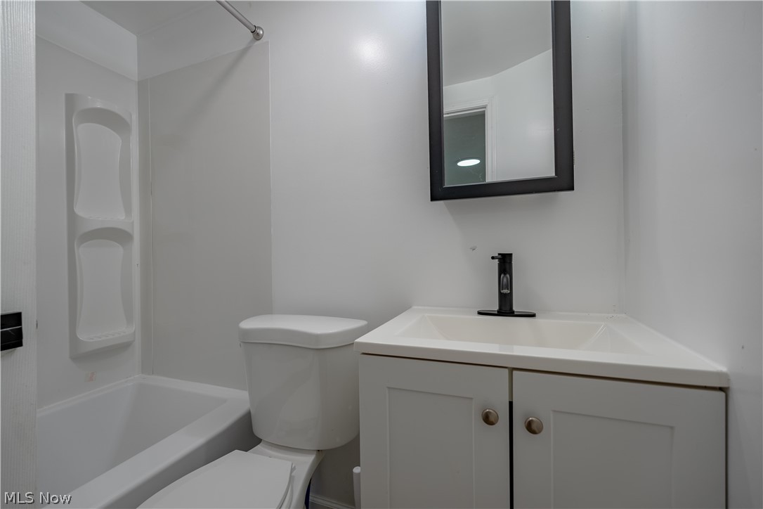 155 Fernwood Avenue Barberton OH 44203