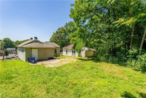 155 Fernwood Avenue Barberton OH 44203