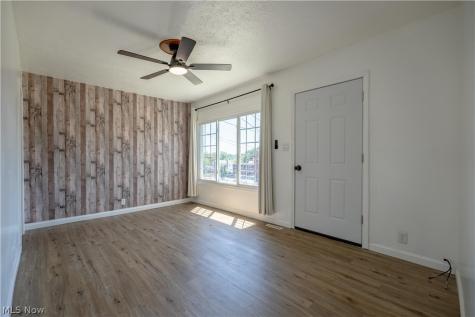 155 Fernwood Avenue Barberton OH 44203