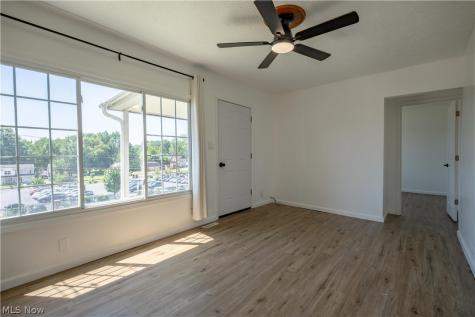 155 Fernwood Avenue Barberton OH 44203