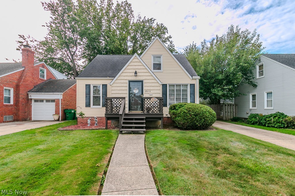 28618 Gilchrist Drive Willowick OH 44095