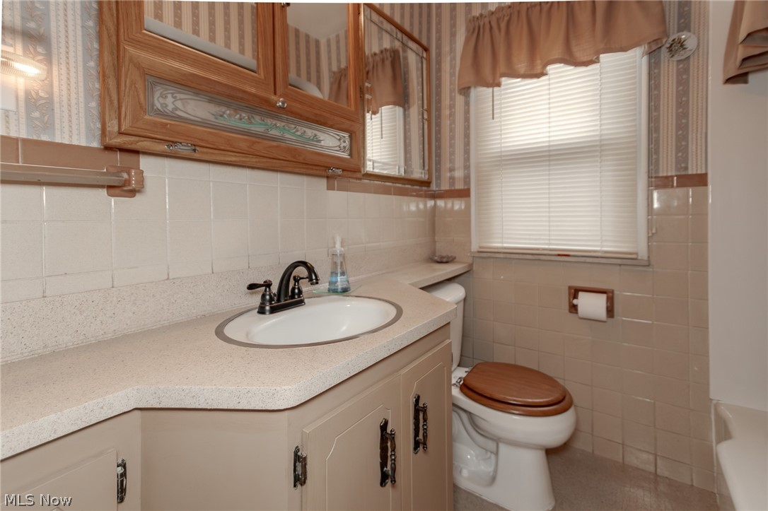 28618 Gilchrist Drive Willowick OH 44095