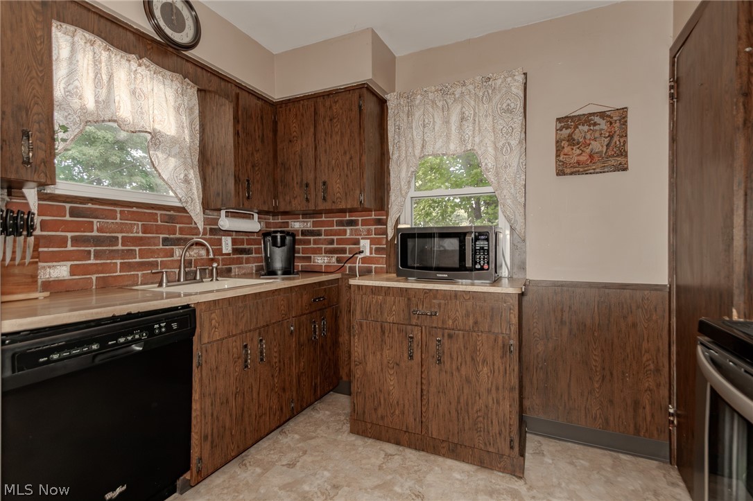 28618 Gilchrist Drive Willowick OH 44095