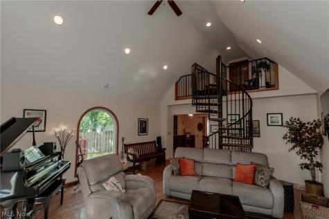 28618 Gilchrist Drive Willowick OH 44095