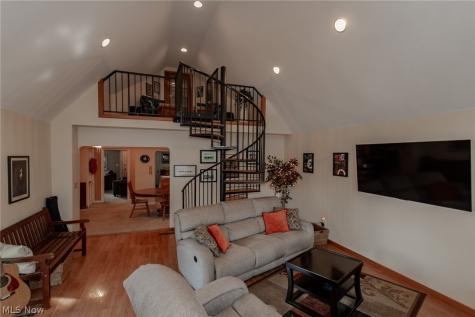 28618 Gilchrist Drive Willowick OH 44095