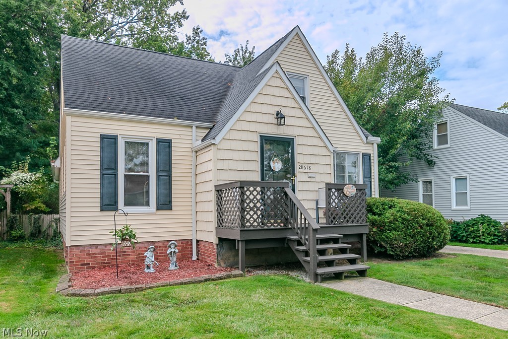 28618 Gilchrist Drive Willowick OH 44095