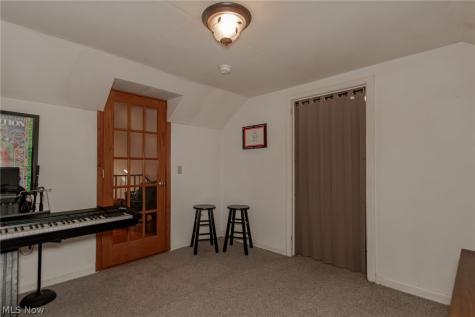 28618 Gilchrist Drive Willowick OH 44095