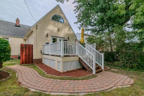 28618 Gilchrist Drive Willowick OH 44095